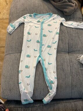 Kyte BABY White Footed One-Piece with Teal Snail Print